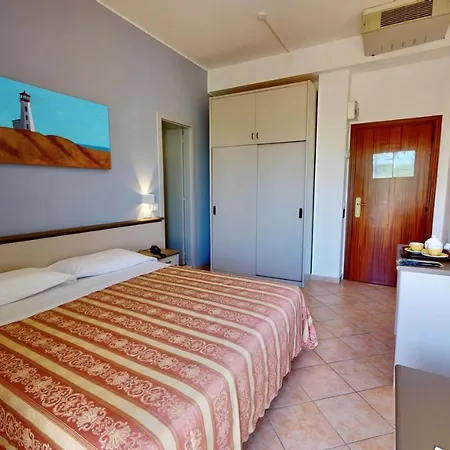 Excelsior Hotel 3*