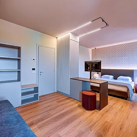 Excelsior Hotel 3*