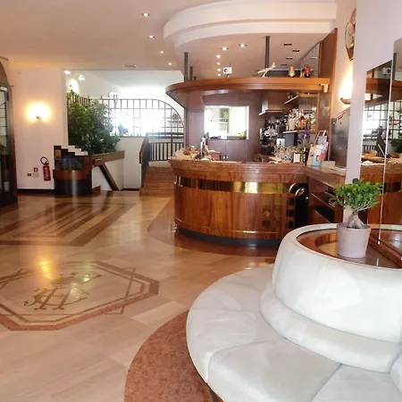 Hotel Excelsior 3*