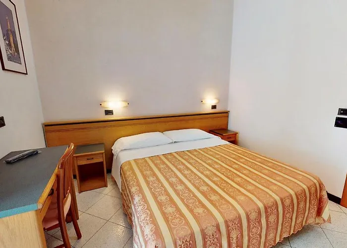 Excelsior Hotel 3*